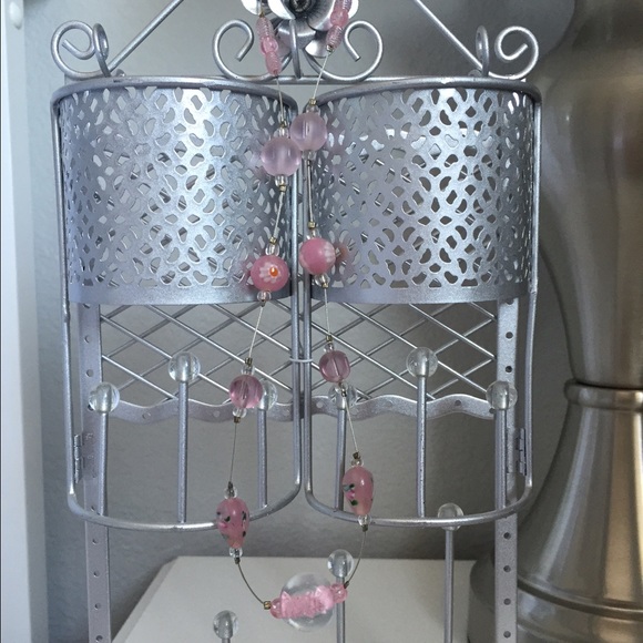 Gorgeous pink bead necklace