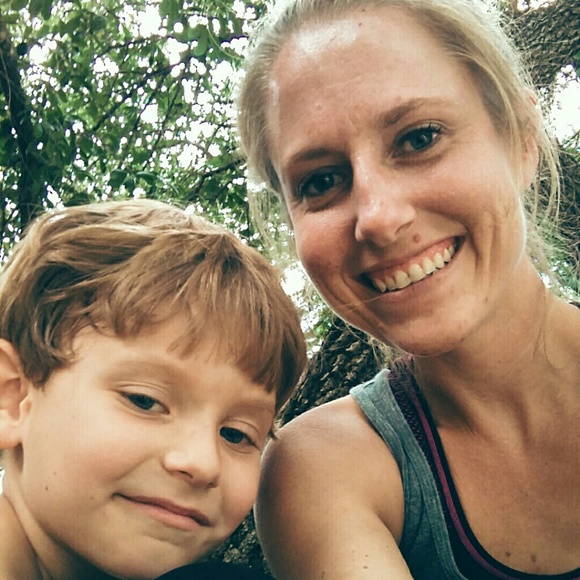 Meet your Posher, Laurie