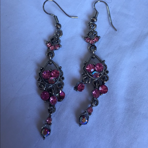 Gorgeous pink diamond looking earrings