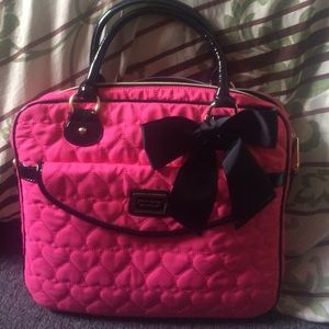 Betsey Johnson Betseyville laptop case