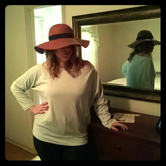 Valour mint green victoria's secret boat neck top