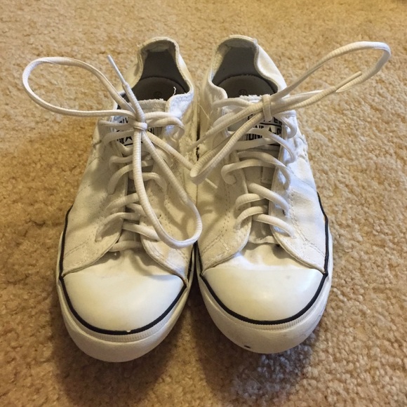 CONVERSE LOW TOP