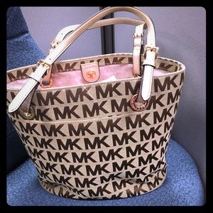 Michael kor tote bag