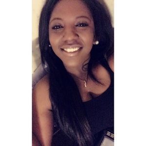 Meet your Posher, Crystal