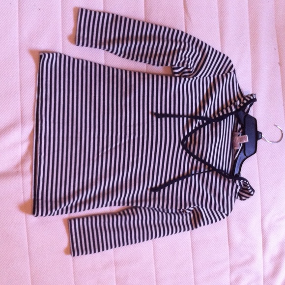 Things I've outgrown or simply no longer wear. - Picture 1 of 1