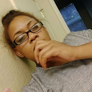 Meet your Posher, Lydia