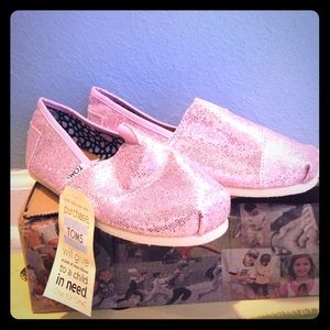 Pink sparkly Toms