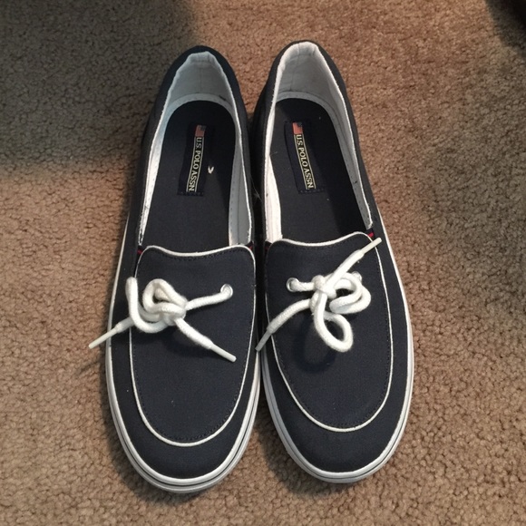 U.S. POLO ASSN boat shoes NWOT