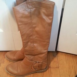 *Sold* Cognac boots
