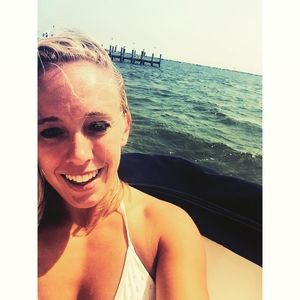 Meet your Posher, Claudia