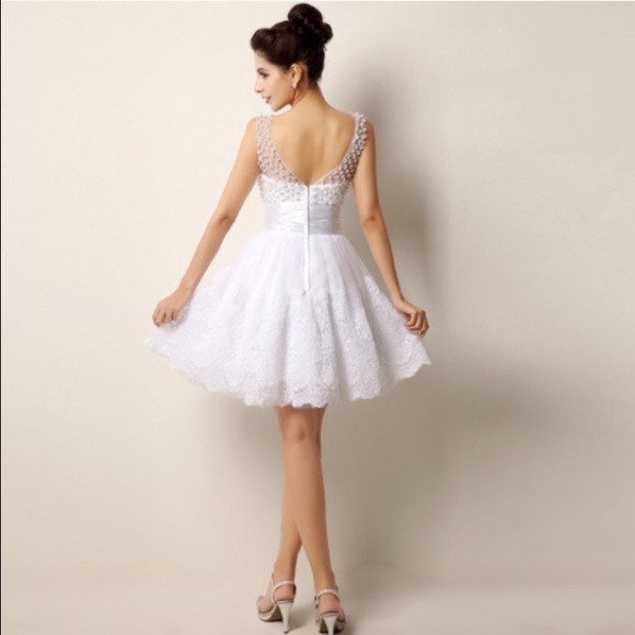 Beautiful Pearl Wedding/Prom Dress - Picture 2 of 4