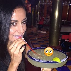 Meet your Posher, Nibras