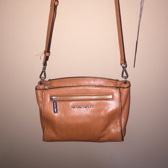 Michael kors Sophie cross body
