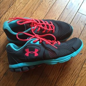 Woman's under armour shoes