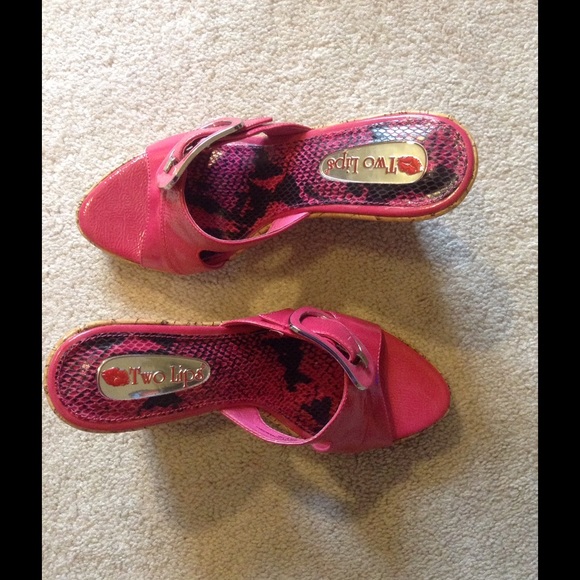 Shoes - Picture 3 of 4