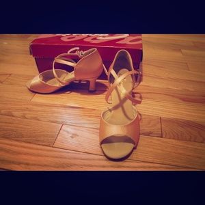 Capezio Split Sole Heels, size 5, only worn twice