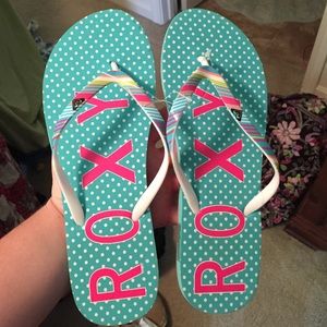 Roxy flip flops