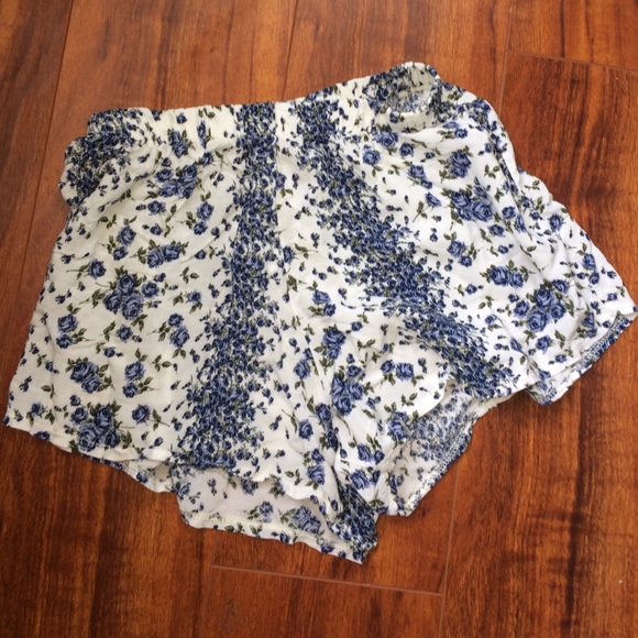 Brandy Melville shorts