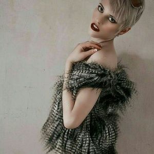 H&M Divided Faux Fur Grey Toned Vest Sz 2 SOLD