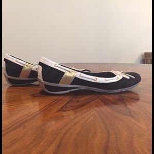 Liz Claiborne Flex "Lanna" suede and leather shoes