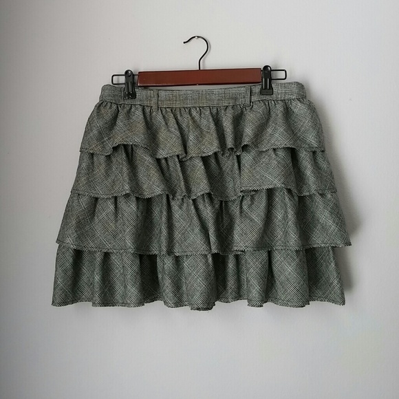 Sold Jcrew wool ruffle skirt - Picture 2 of 4