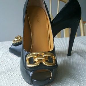 Nine West Peep Toe