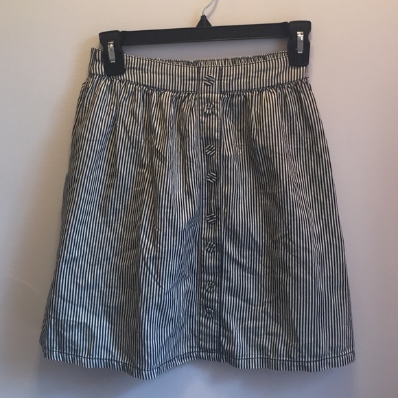 Striped skirt with button detail