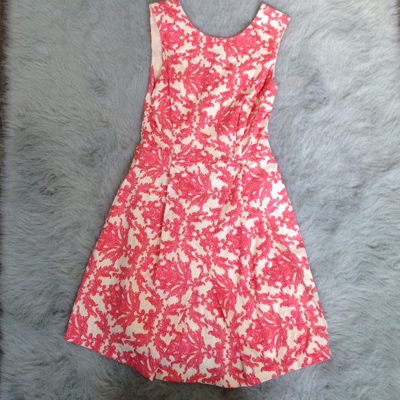 Fun, structured, modern Jackie Kennedy style dress - Picture 1 of 4