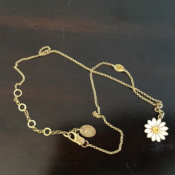 Juicy Couture Daisy Necklace