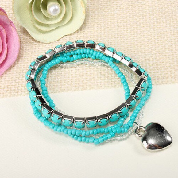 Heart charm bracelet set 4 ps