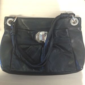 B. Makowsky purse (handbag)