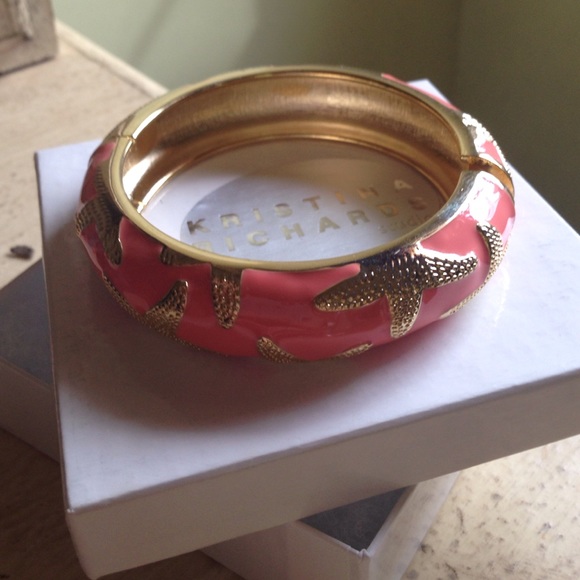 Gorgeous gold plated peach bangle!