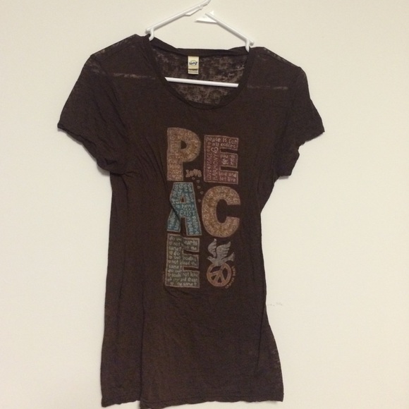 Brown t shirt