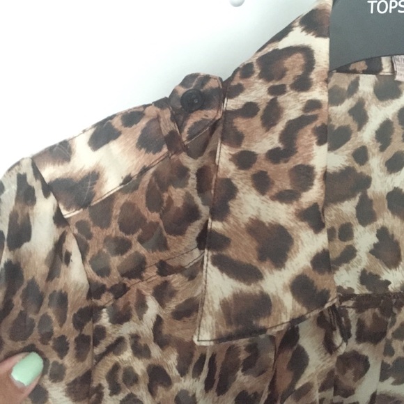 Leopard chiffon button up blouse - Picture 3 of 3