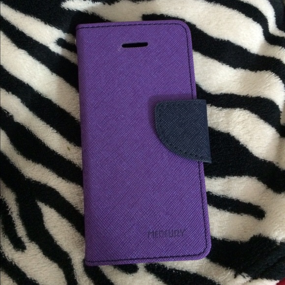 purple iPhone 5/5s wallet/phone case