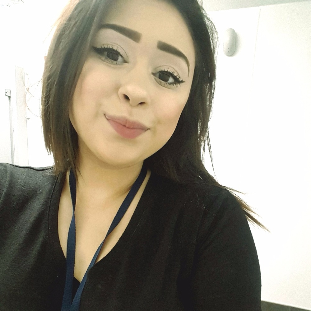 Meet your Posher, Nicole