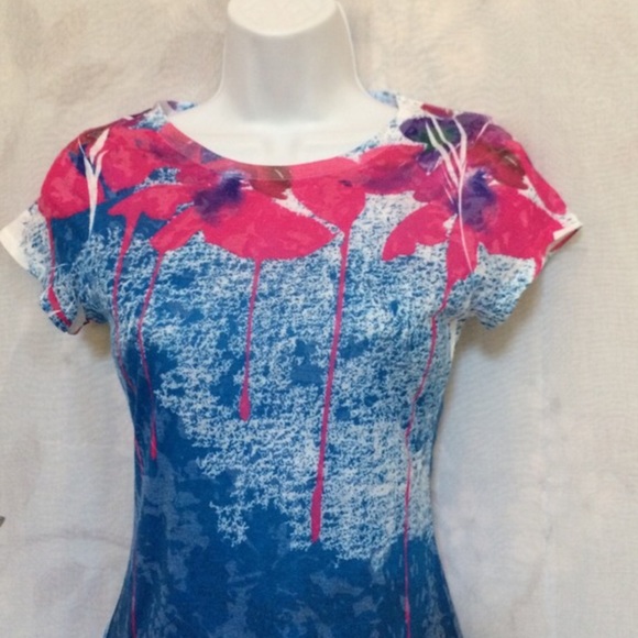 MOSSIMO Tailored Tee. Brand NEW - Picture 2 of 4