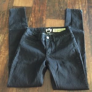 Black Stone Skinnies