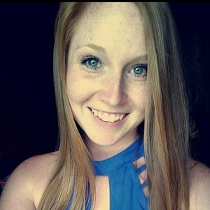 Meet your Posher, Courtney