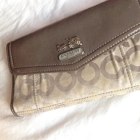 💯💎 AUTHENTIC COACH WALLET