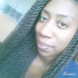 Meet your Posher, Malkia