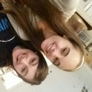 Meet your Posher, Emilie