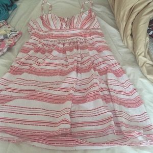 B.Smart red and white dress