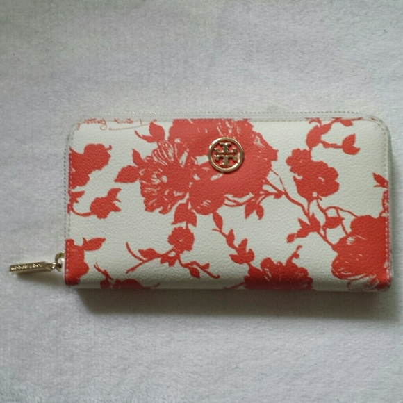 Tory Burch Accessories - TORY BURCH WALLET