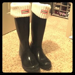 Black Hunter Rain Boots with knitted socks