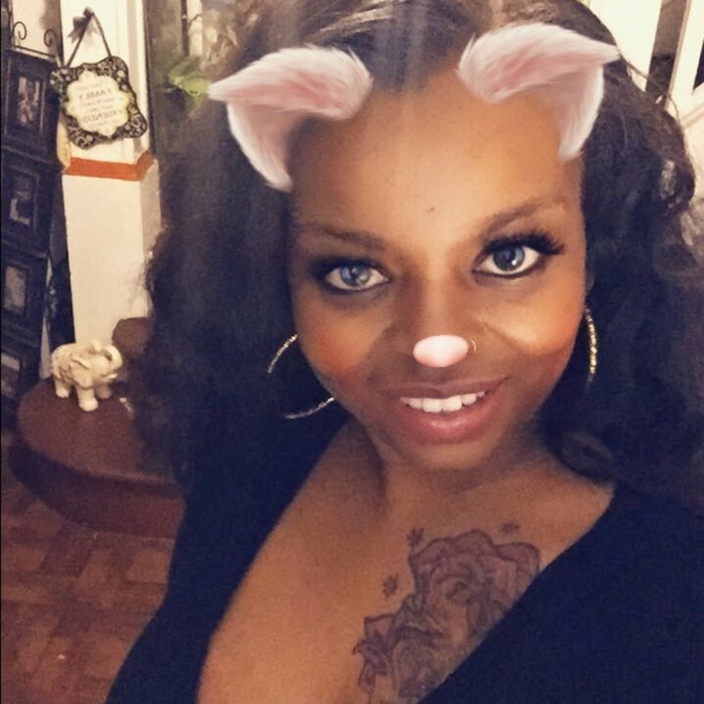 Meet your Posher, Deidre