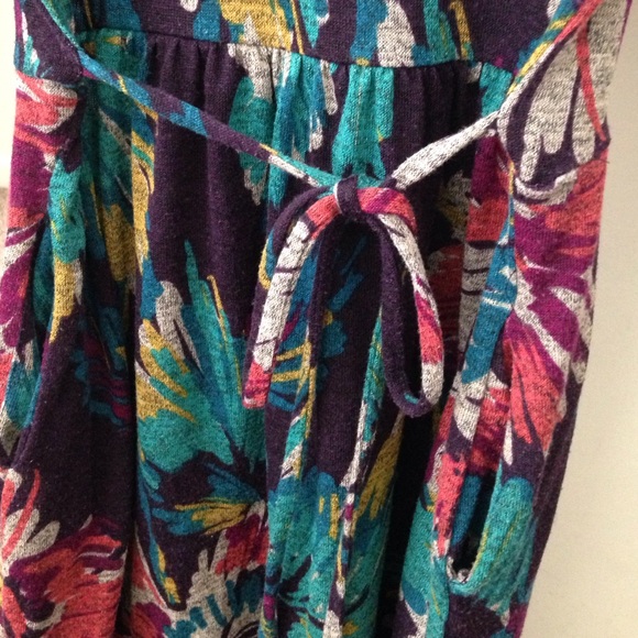 Dress - Picture 3 of 4