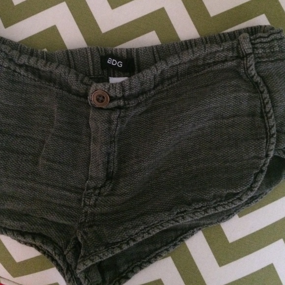 BDG Dolphin Runner short