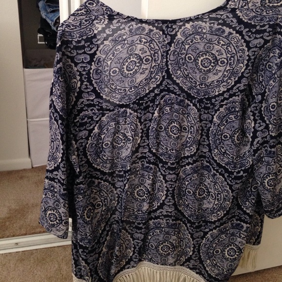 Cardigan - Picture 2 of 4