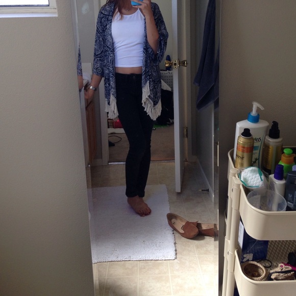 Cardigan - Picture 4 of 4